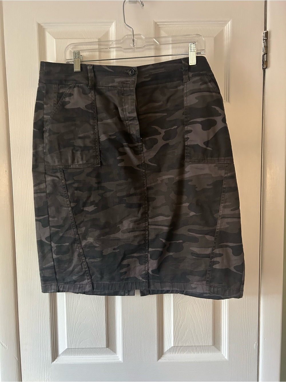 LOFT Gray Camo Pencil Skirt